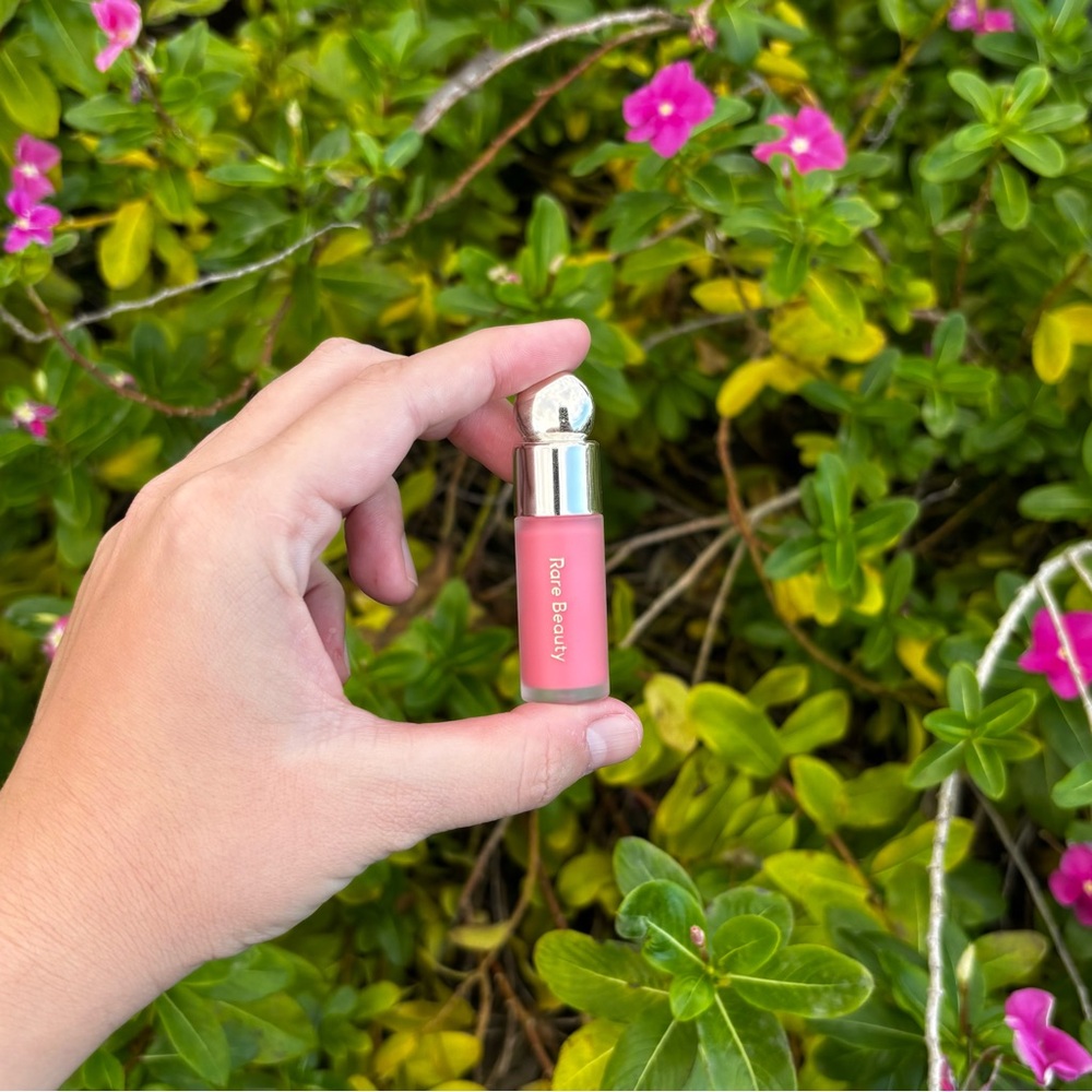 Rare Beauty Mini Blush • Happy